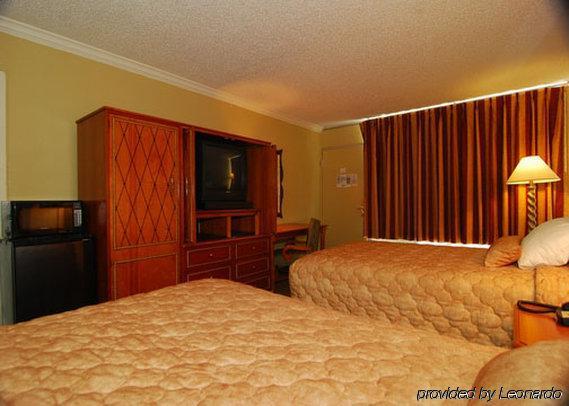 Hotel Elev8 Conroe Oda fotoğraf