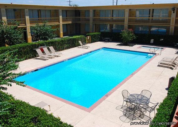 Hotel Elev8 Conroe Dış mekan fotoğraf