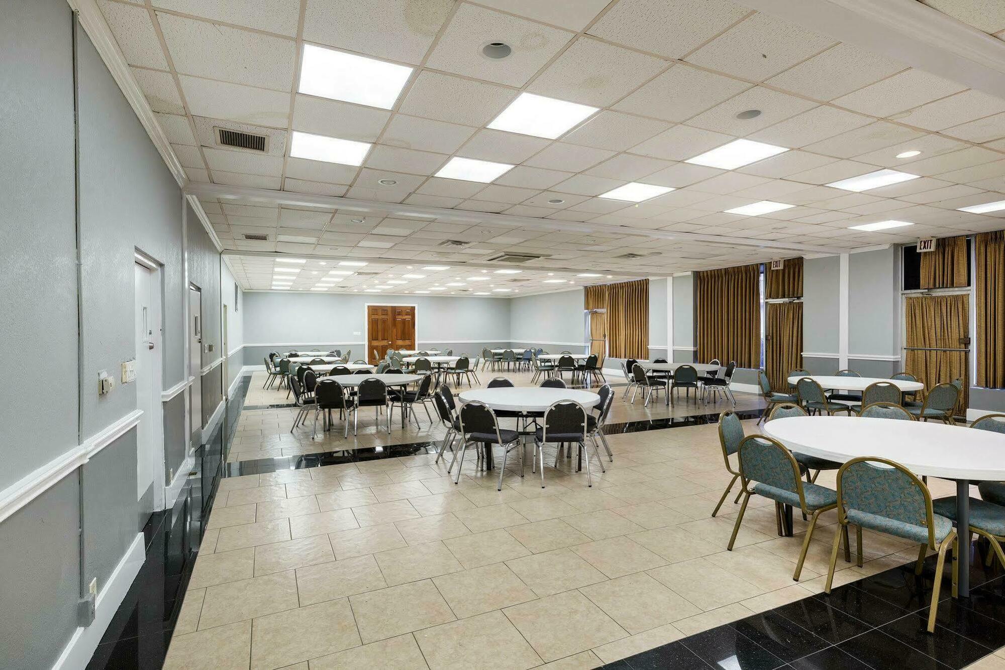 Hotel Elev8 Conroe Dış mekan fotoğraf
